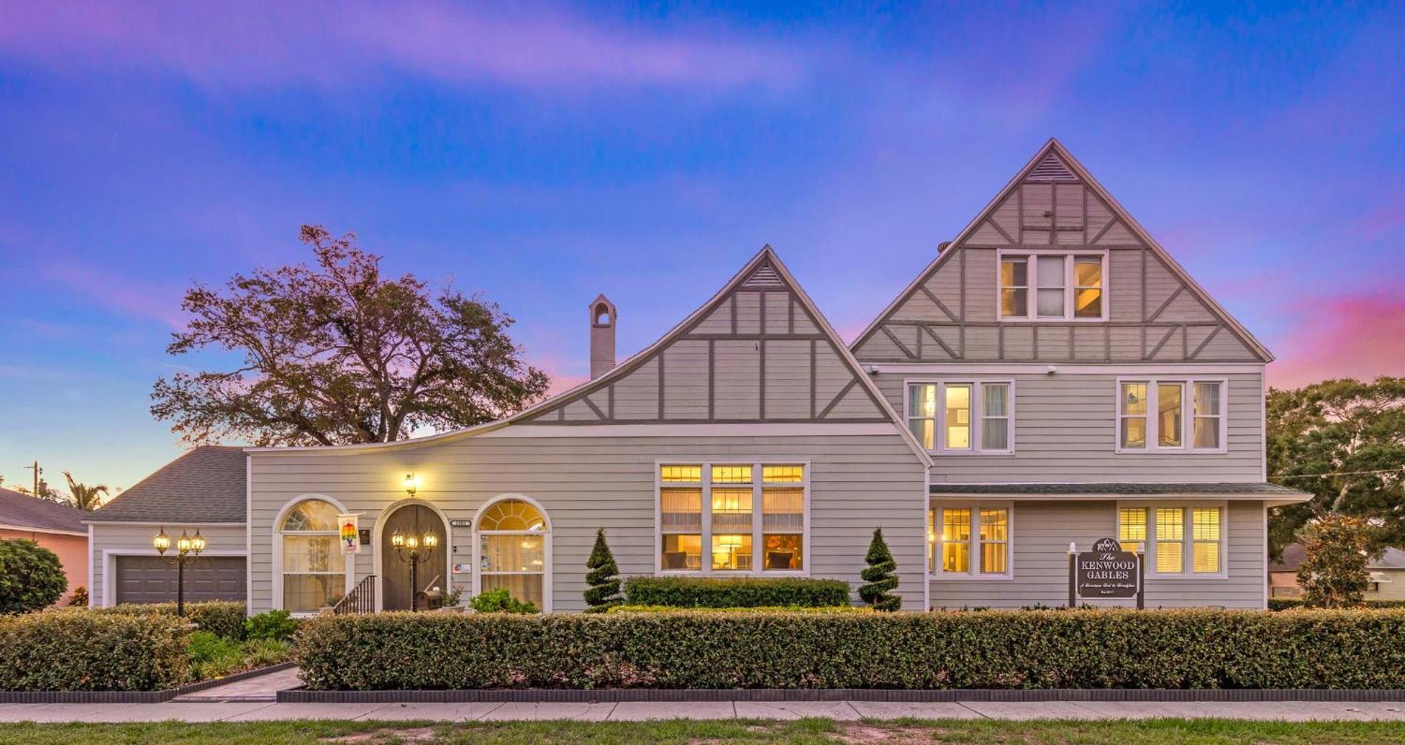The Kenwood Gables Bed & Breakfast St. Petersburg Exterior photo